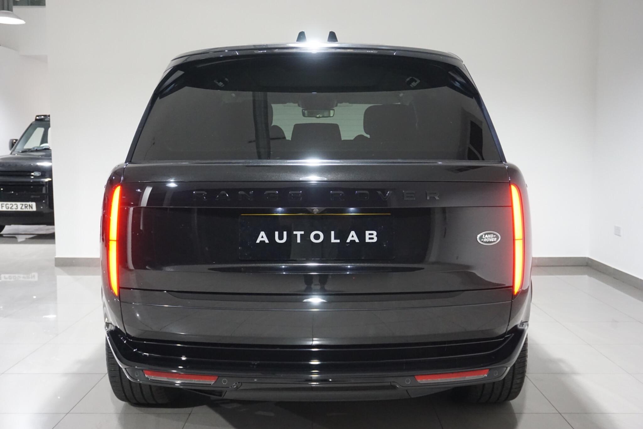 Land Rover Range Rover 3.0 D300 MHEV Autobiography Auto 4WD Euro 6 (s/s) 5dr